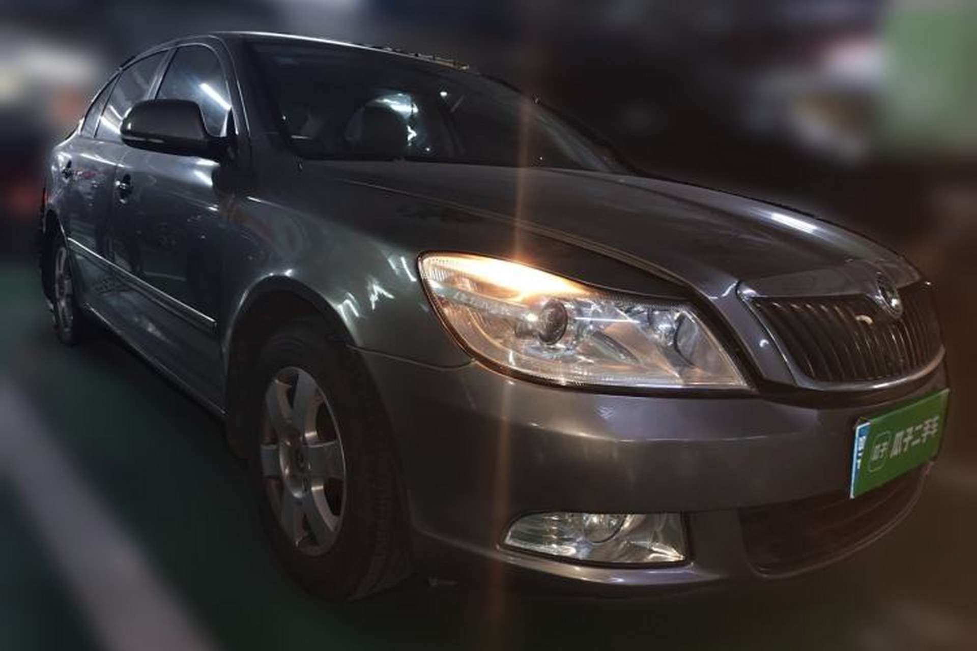 Used Skoda Octavia 2012 1.6L Automatic Yijun Edition Front Right 45 Deg