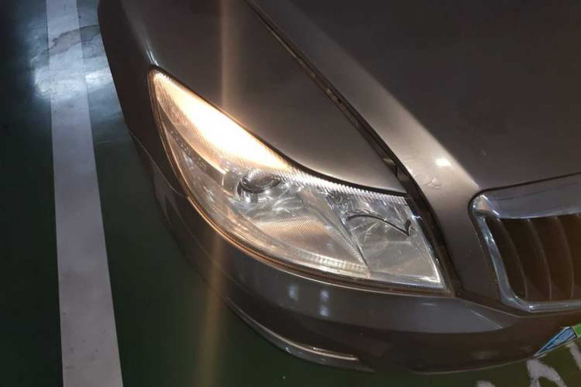 Used Skoda Octavia 2012 1.6L Automatic Yijun Edition Right Front Headlight