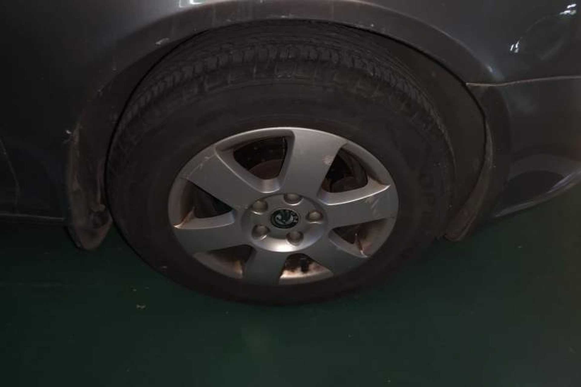 Used Skoda Octavia 2012 1.6L Automatic Yijun Edition Right Front Wheel Hub