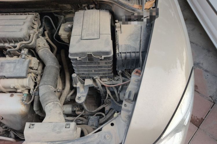 Used Skoda Octavia 2012 1.6L Automatic Yijun Edition Engine Bay Left