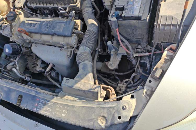Used Skoda Octavia 2012 1.6L Manual Yijie Edition Engine Bay Left