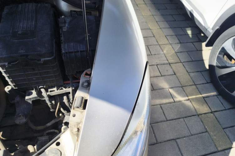 Used Skoda Octavia 2012 1.6L Automatic Yijun Edition Engine Bay Left