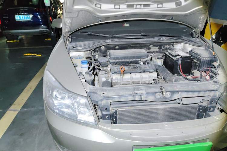 Used Skoda Octavia 2012 1.6L Manual Yijie Edition Engine Bay Right