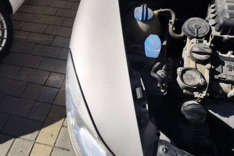 Used Skoda Octavia 2012 1.6L Automatic Yijun Edition Engine Bay Right