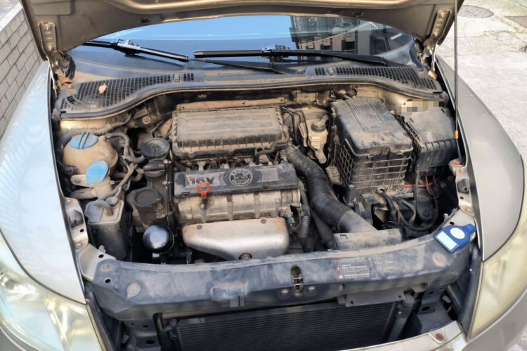 Used Skoda Octavia 2012 1.6L Automatic Yijie Edition Engine Bay