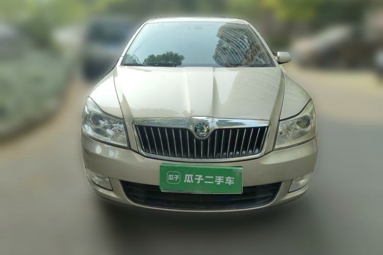 Used Skoda Octavia 2012 1.6L Manual Yijun Edition Front