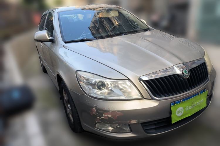 Used Skoda Octavia 2012 1.6L Automatic Yijie Edition Front Right 45 Deg