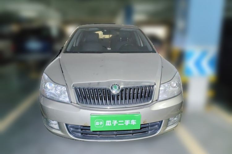 Used Skoda Octavia 2012 1.6L Manual Yijie Edition Front