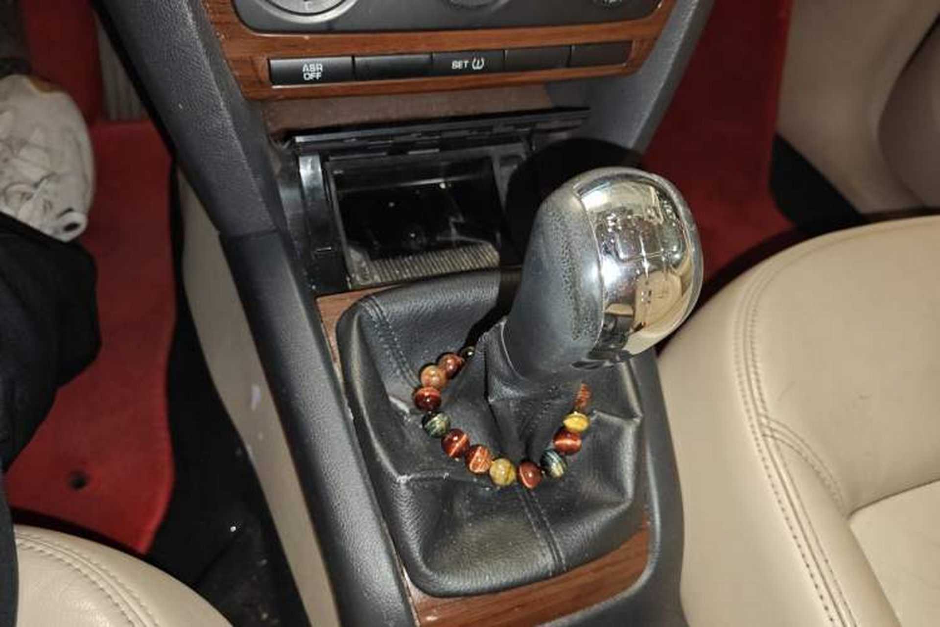 Used Skoda Octavia 2012 1.6L Manual Yijun Edition Gear Lever