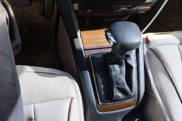 Used Skoda Octavia 2012 1.6L Automatic Yijun Edition Gear Lever