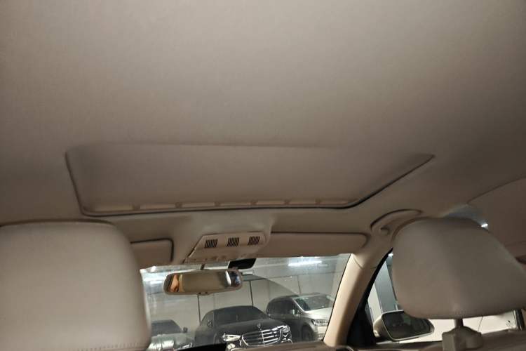 Used Skoda Octavia 2012 1.6L Manual Yijun Edition Headliner