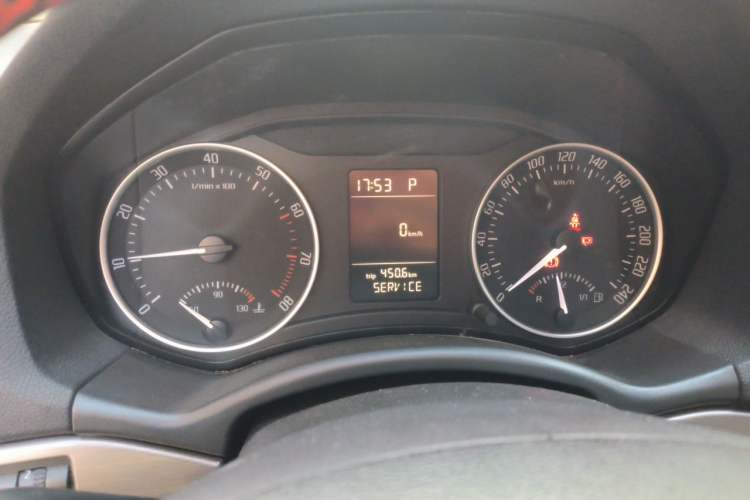 Used Skoda Octavia 2012 1.6L Automatic Yijie Edition Instrument Cluster