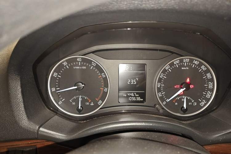 Used Skoda Octavia 2012 1.6L Manual Yijun Edition Instrument Cluster