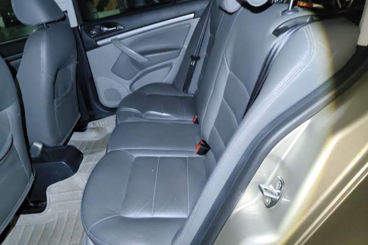 Used Skoda Octavia 2012 1.6L Manual Yijie Edition Left Rear Seat