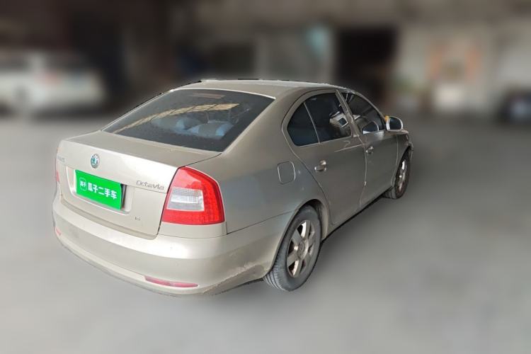 Used Skoda Octavia 2012 1.6L Automatic Yijie Edition Rear Right 45 Deg