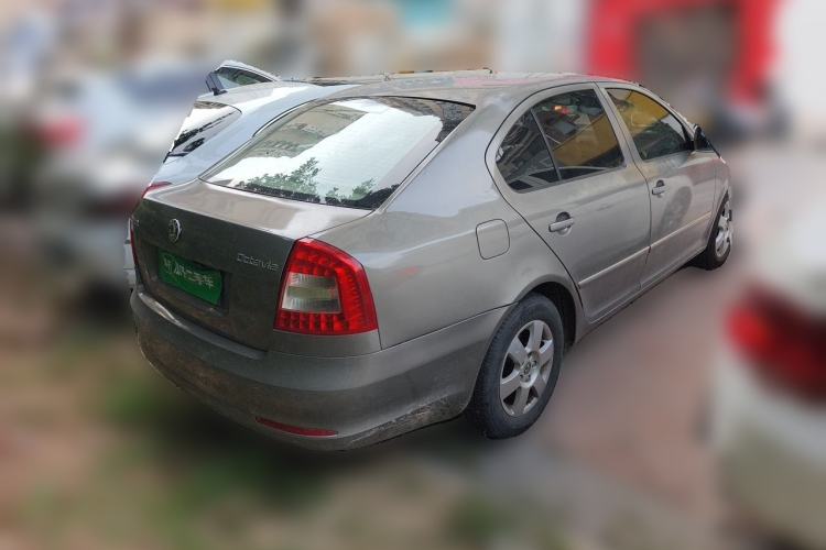 Used Skoda Octavia 2012 1.6L Automatic Yijun Edition Rear Right 45 Deg