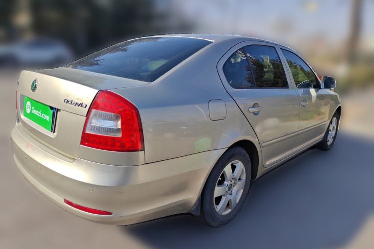 Used Skoda Octavia 2012 1.6L Manual Yijie Edition Rear Right 45 Deg