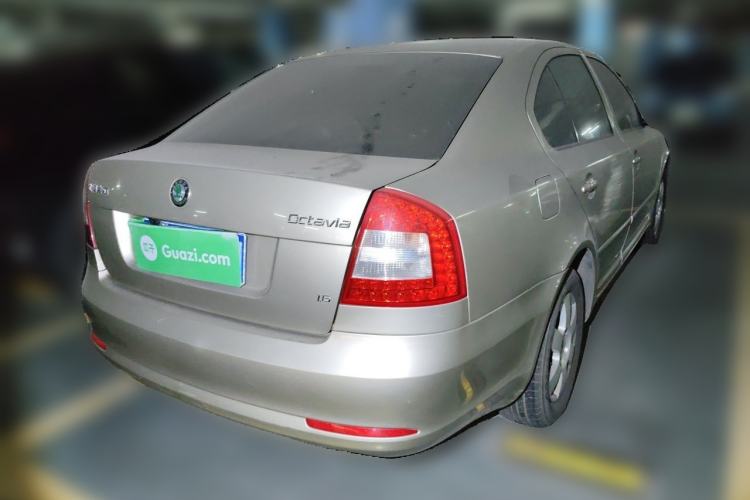 Used Skoda Octavia 2012 1.6L Manual Yijie Edition Rear Right 45 Deg