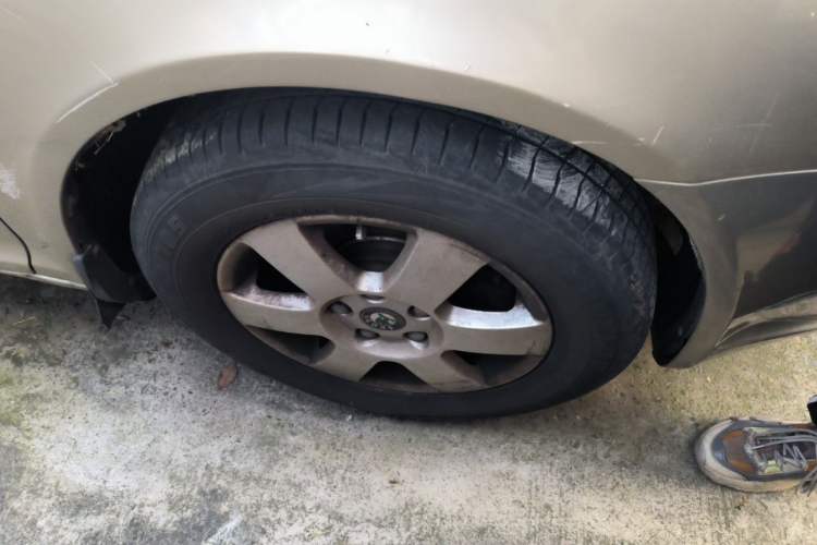 Used Skoda Octavia 2012 1.6L Automatic Yijie Edition Right Front Wheel Hub