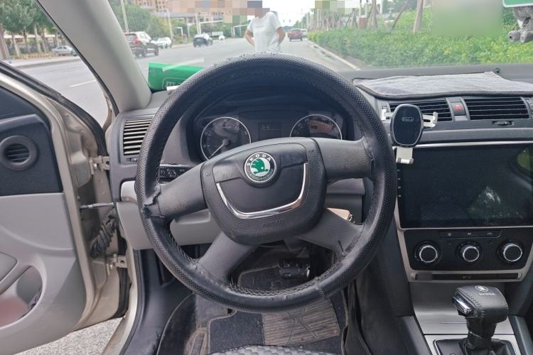Used Skoda Octavia 2012 1.6L Automatic Yijun Edition Steering Wheel
