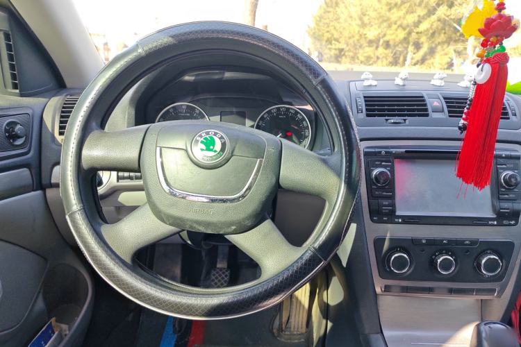 Used Skoda Octavia 2012 1.6L Manual Yijie Edition Steering Wheel