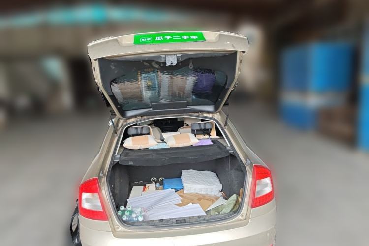 Used Skoda Octavia 2012 1.6L Automatic Yijie Edition Trunk