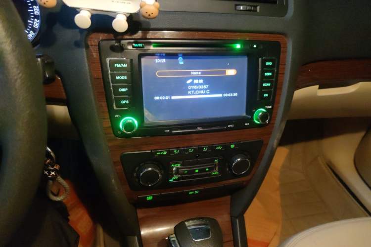 Used Skoda Octavia 2012 1.6L Automatic Yijun Edition Audio And AC Panel
