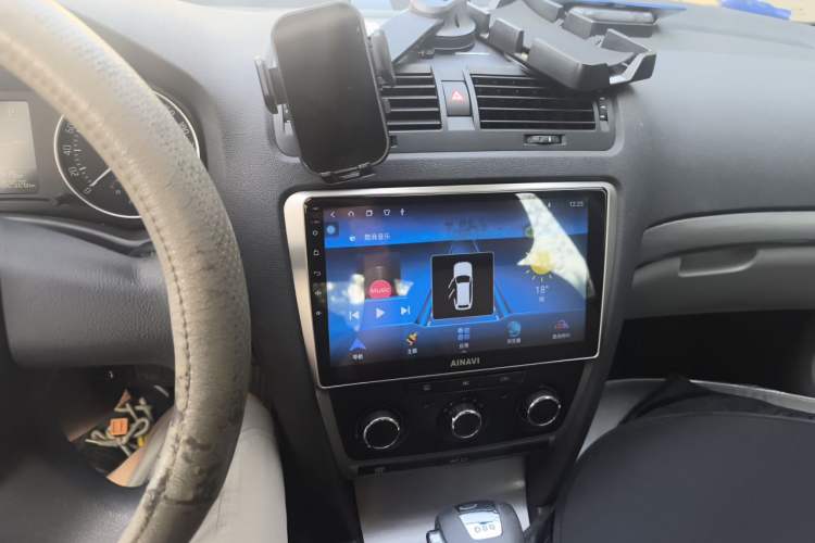 Used Skoda Octavia 2012 1.4TSI DSG Yijun Edition Audio And AC Panel