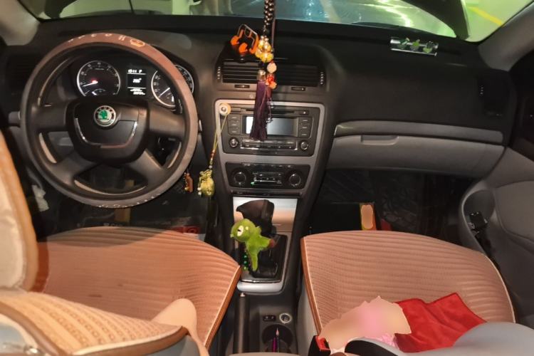 Used Skoda Octavia 2012 1.4TSI DSG Yijun Edition Center Console