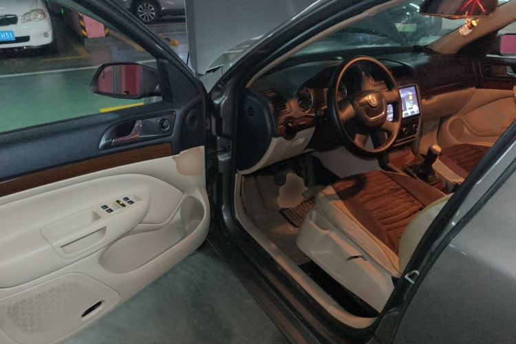Used Skoda Octavia 2012 1.6L Manual Yijun Edition Driver Seat