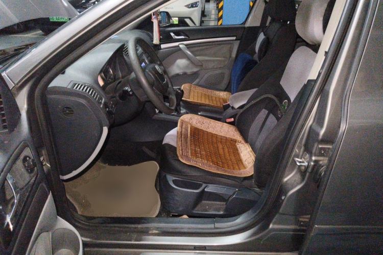 Used Skoda Octavia 2012 1.6L Manual Yijie Edition Driver Seat