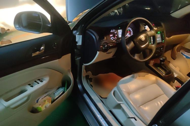 Used Skoda Octavia 2012 1.6L Automatic Yijun Edition Driver Seat
