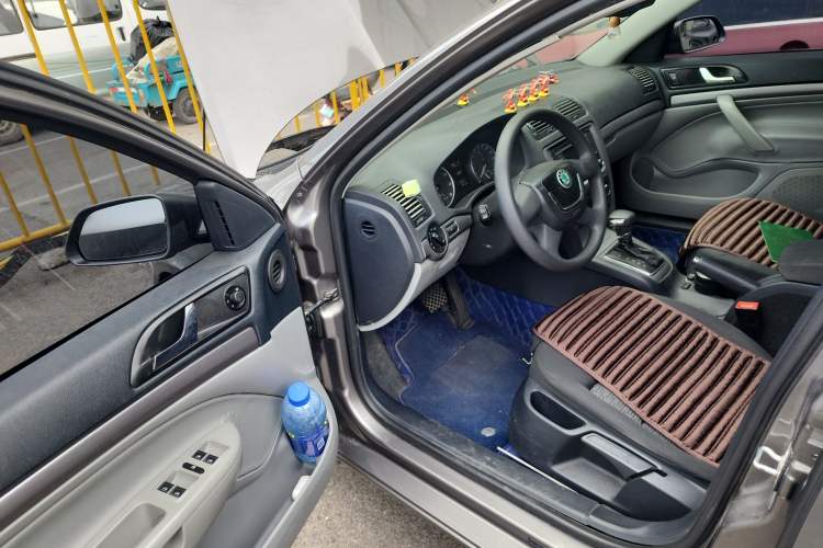 Used Skoda Octavia 2012 2.0L Automatic Yijie Version Driver Seat