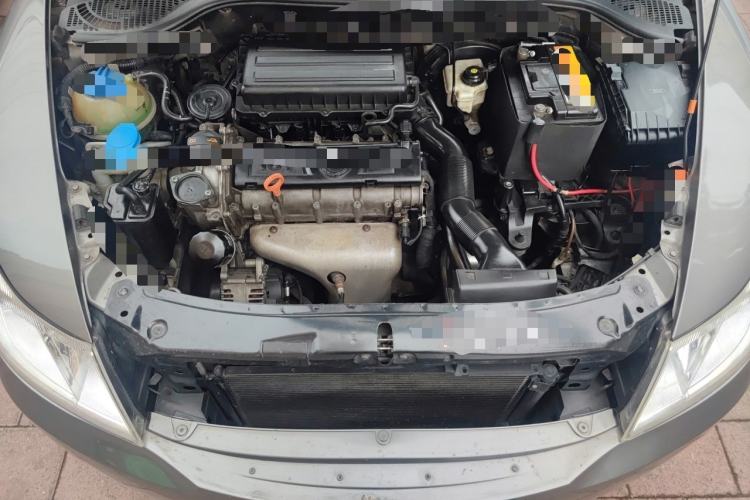 Used Skoda Octavia 2012 1.6L Manual Yijie Edition Engine Bay