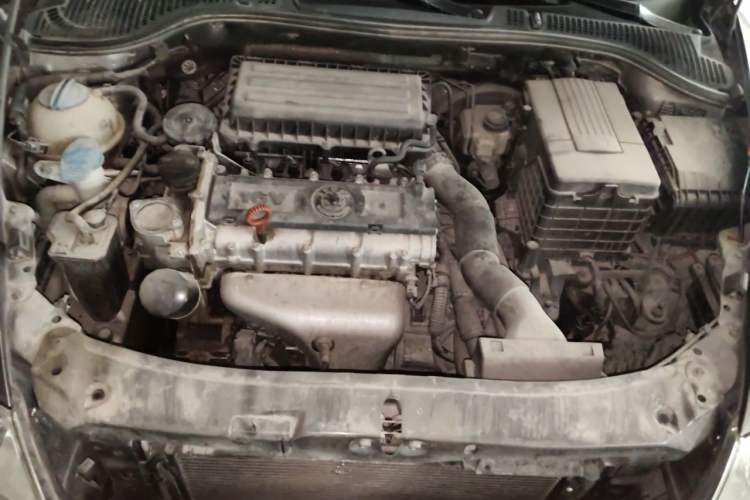Used Skoda Octavia 2012 1.6L Automatic Yijun Edition Engine Bay