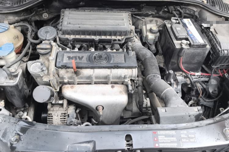 Used Skoda Octavia 2012 1.6L Manual Yijun Edition Engine Bay