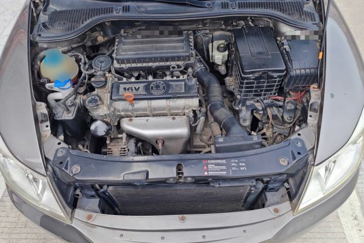 Used Skoda Octavia 2012 1.6L Automatic Yijie Edition Engine Bay