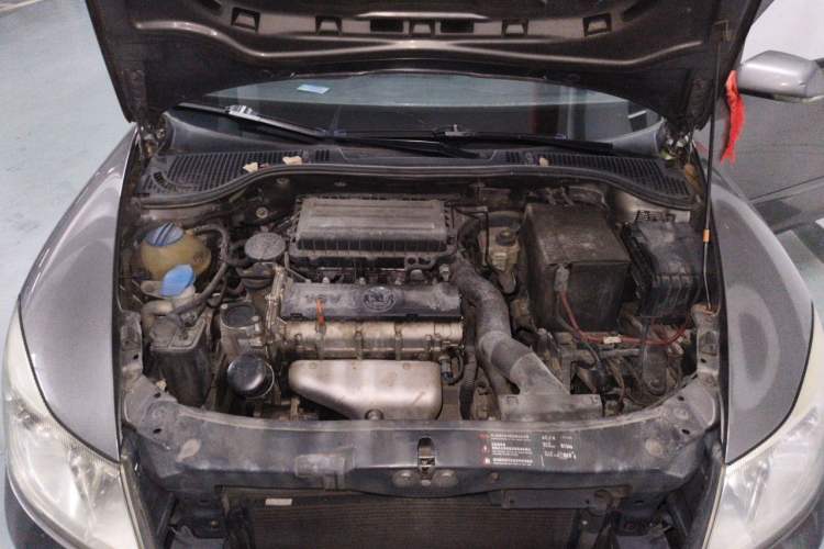 Used Skoda Octavia 2012 1.6L Manual Yijie Edition Engine Bay
