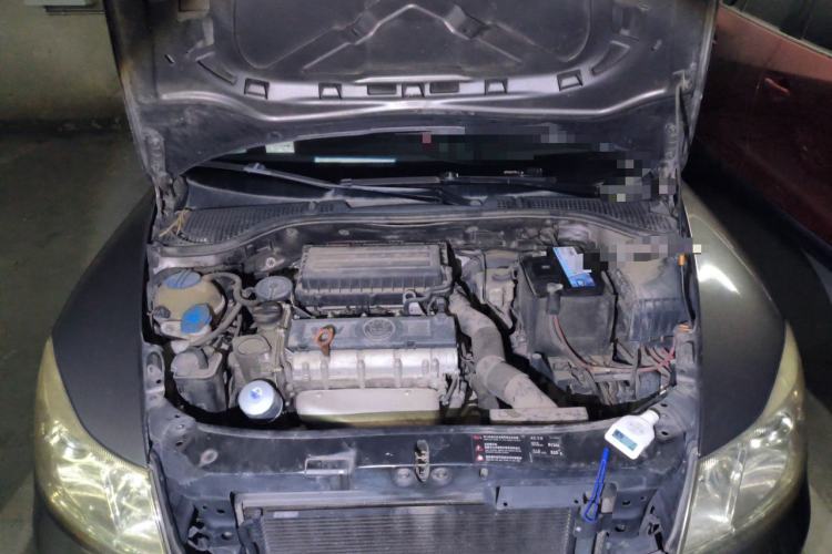 Used Skoda Octavia 2012 1.6L Manual Yijun Edition Engine Bay