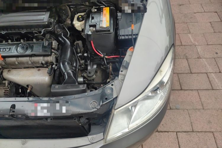 Used Skoda Octavia 2012 1.6L Manual Yijie Edition Engine Bay Left