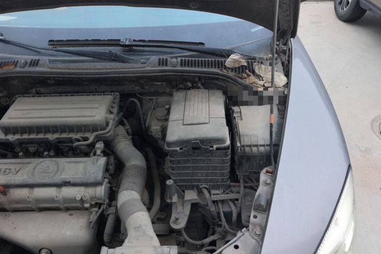 Used Skoda Octavia 2012 1.6L Automatic Yijun Edition Engine Bay Left