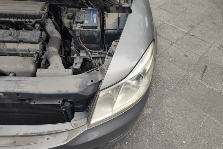 Used Skoda Octavia 2012 1.6L Manual Yijun Edition Engine Bay Left