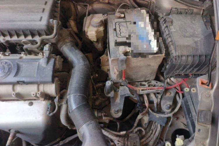 Used Skoda Octavia 2012 1.6L Manual Yijun Edition Engine Bay Left
