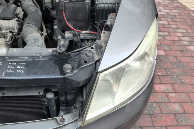 Used Skoda Octavia 2012 1.6L Manual Yijun Edition Engine Bay Left