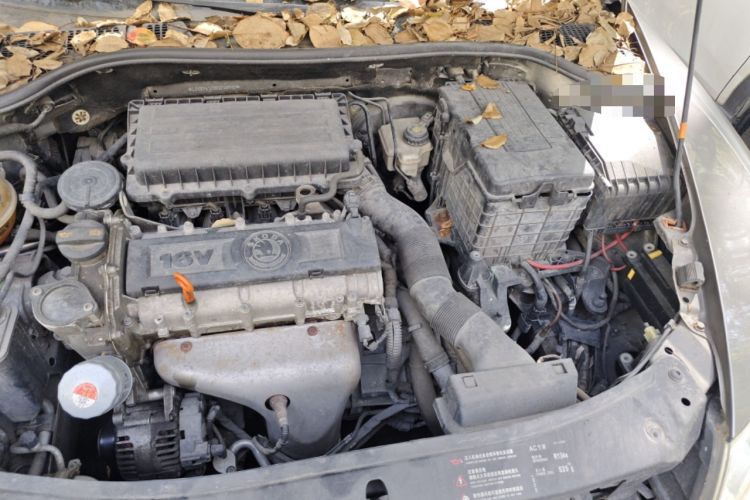 Used Skoda Octavia 2012 1.6L Automatic Yijie Edition Engine Bay Left