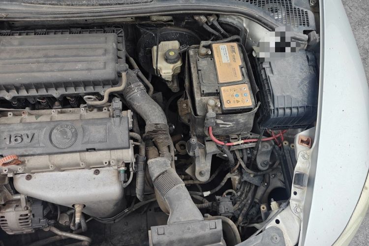 Used Skoda Octavia 2012 1.6L Manual Yijie Edition Engine Bay Left