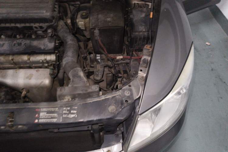 Used Skoda Octavia 2012 1.6L Manual Yijie Edition Engine Bay Left