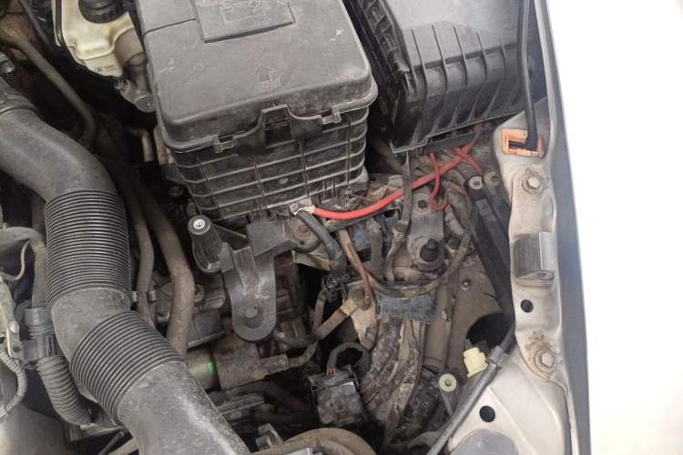 Used Skoda Octavia 2012 1.6L Automatic Yijun Edition Engine Bay Left