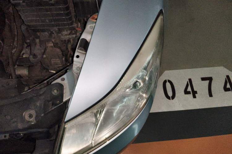 Used Skoda Octavia 2012 1.6L Automatic Yijun Edition Engine Bay Left