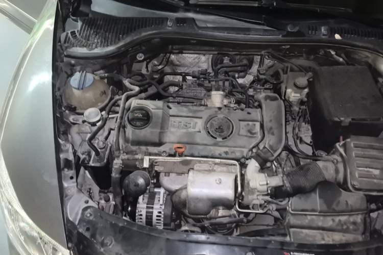 Used Skoda Octavia 2012 1.4TSI DSG Yijun Edition Engine Bay Right